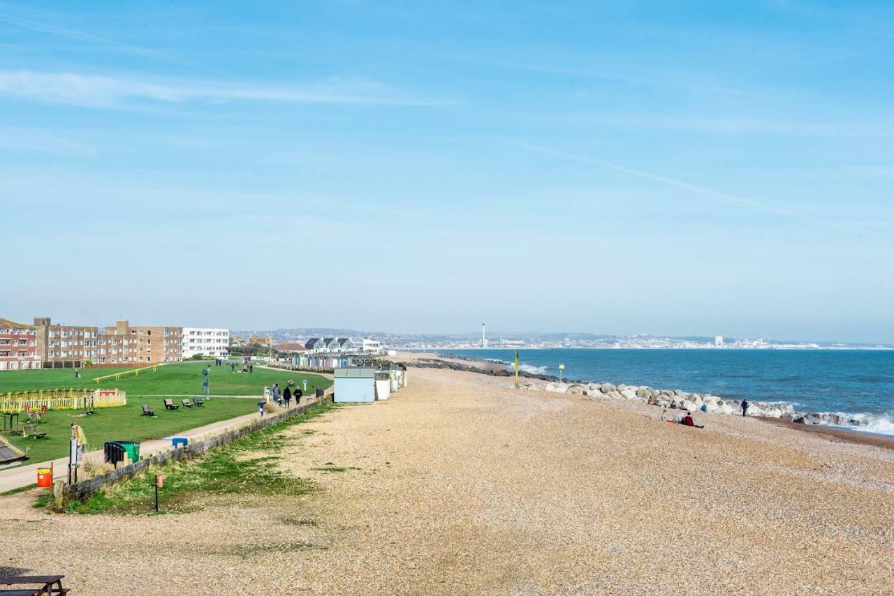 Amazing Beach Apartment Lancing Eksteriør bilde